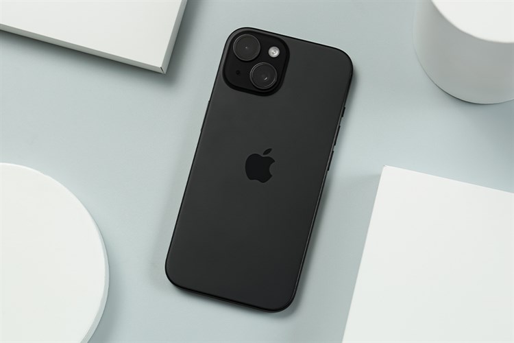 IPhone 15 tiêu chuẩn
